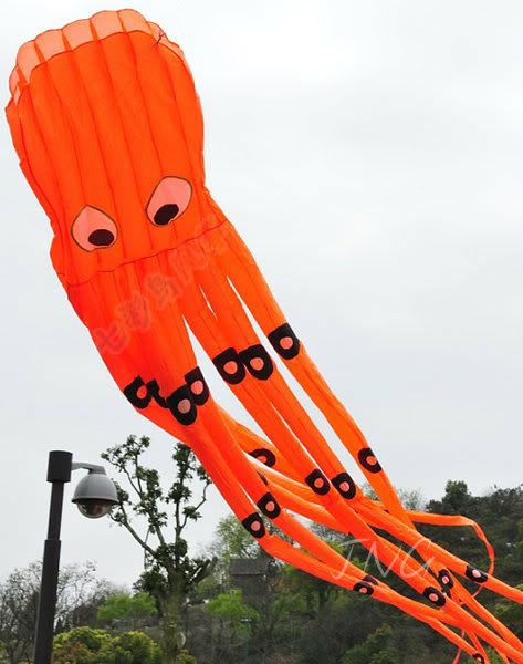 ALIENATTACK8MHUGEMONSTEROCTOPUSPARAFOILKITEFLYINGTOYORANGE.jpg ALIEN ATTACK 8M HUGE MONSTER OCTOPUS PARAFOIL KITE FLYING TOY ORANGE