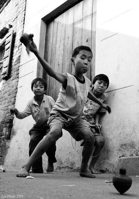 Nhớ lại những kỷ niệm êm đềm của một thời tuổi thơ...